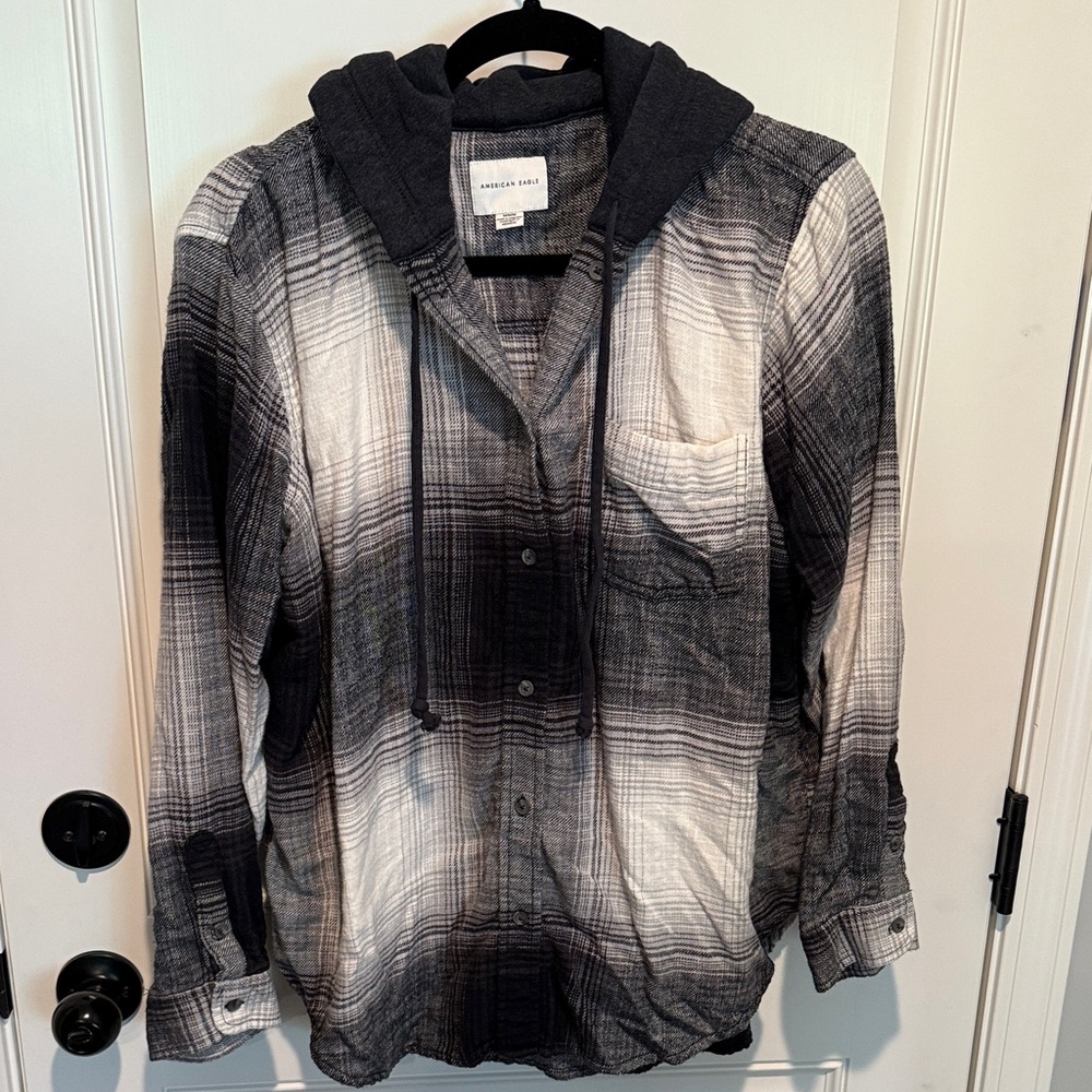 American Eagle Outfitters Black and White Plaid Shirt Jacket